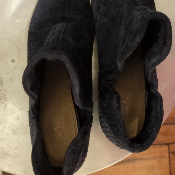 Splendid | perforated suede navy ankle booties - Picture 3 of 7
